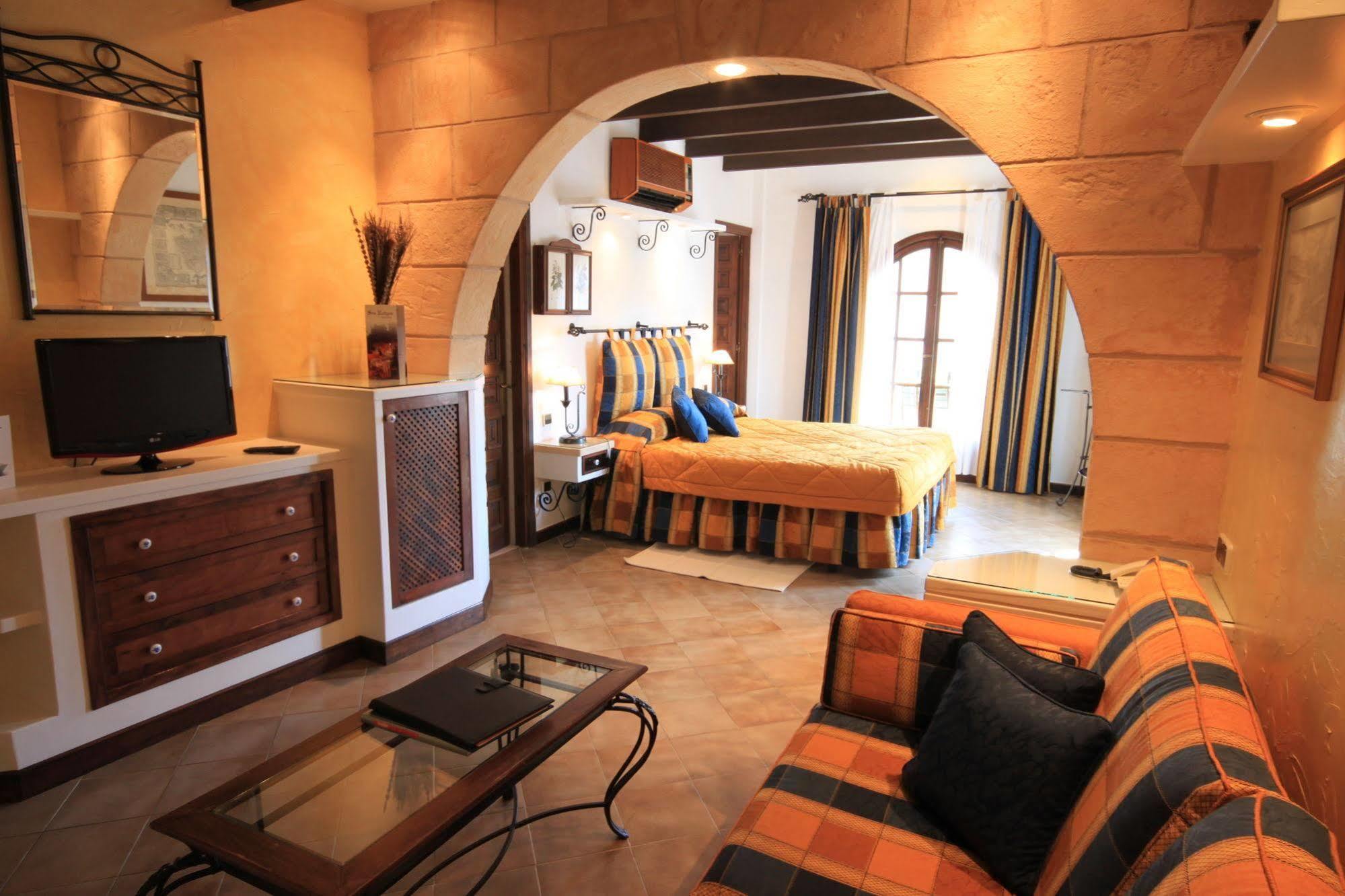 Petit Hotel Ses Rotges - Only Adults Cala Ratjada  Eksteriør bilde